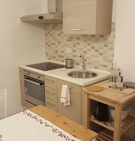 아파르타멘티 노나 디나 *