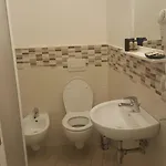 诺娜迪亚公寓 公寓 *